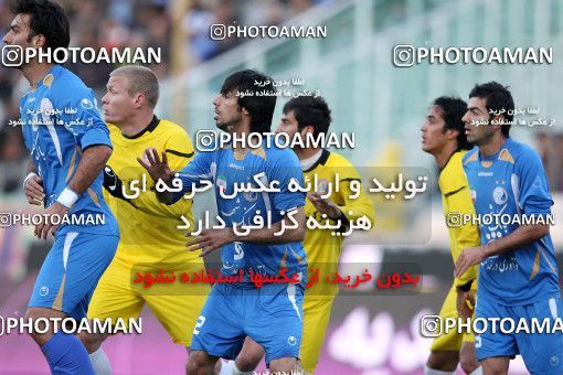 1174890, Tehran, [*parameter:4*], لیگ برتر فوتبال ایران، Persian Gulf Cup، Week 23، Second Leg، Esteghlal 3 v 1 Naft Tehran on 2011/02/18 at Azadi Stadium