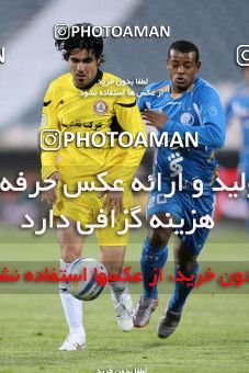 1174799, Tehran, [*parameter:4*], Iran Pro League، Persian Gulf Cup، 2010-11 season، Second Leg، Week 23، Esteghlal 3 v ۱ Naft Tehran on 2011/02/18 at Azadi Stadium