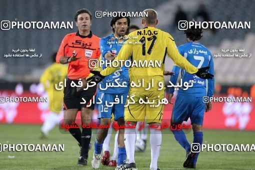 1174941, Tehran, [*parameter:4*], لیگ برتر فوتبال ایران، Persian Gulf Cup، Week 23، Second Leg، Esteghlal 3 v 1 Naft Tehran on 2011/02/18 at Azadi Stadium