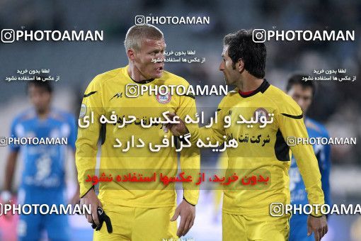 1174945, Tehran, [*parameter:4*], لیگ برتر فوتبال ایران، Persian Gulf Cup، Week 23، Second Leg، Esteghlal 3 v 1 Naft Tehran on 2011/02/18 at Azadi Stadium