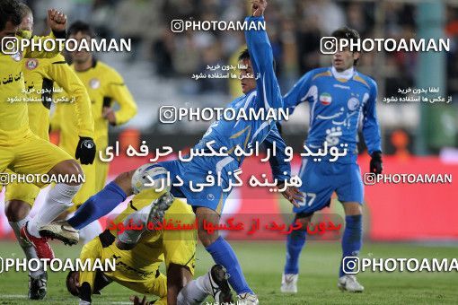 1174782, Tehran, [*parameter:4*], Iran Pro League، Persian Gulf Cup، 2010-11 season، Second Leg، Week 23، Esteghlal 3 v ۱ Naft Tehran on 2011/02/18 at Azadi Stadium