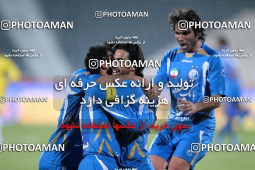 1174806, Tehran, [*parameter:4*], Iran Pro League، Persian Gulf Cup، 2010-11 season، Second Leg، Week 23، Esteghlal 3 v ۱ Naft Tehran on 2011/02/18 at Azadi Stadium