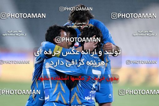 1174923, Tehran, [*parameter:4*], Iran Pro League، Persian Gulf Cup، 2010-11 season، Second Leg، Week 23، Esteghlal 3 v ۱ Naft Tehran on 2011/02/18 at Azadi Stadium