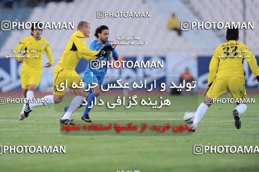 1174485, Tehran, [*parameter:4*], لیگ برتر فوتبال ایران، Persian Gulf Cup، Week 23، Second Leg، Esteghlal 3 v 1 Naft Tehran on 2011/02/18 at Azadi Stadium