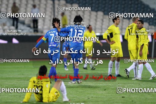 1174594, Tehran, [*parameter:4*], Iran Pro League، Persian Gulf Cup، 2010-11 season، Second Leg، Week 23، Esteghlal 3 v ۱ Naft Tehran on 2011/02/18 at Azadi Stadium