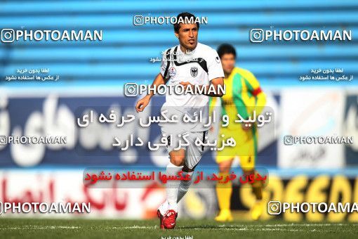 1176708, Tehran, Iran, Iran Pro League، Persian Gulf Cup، 2010-11 season، Second Leg، Week 24، Rah Ahan ۱ v ۱ Shahin Boushehr on 2011/02/25 at Ekbatan Stadium