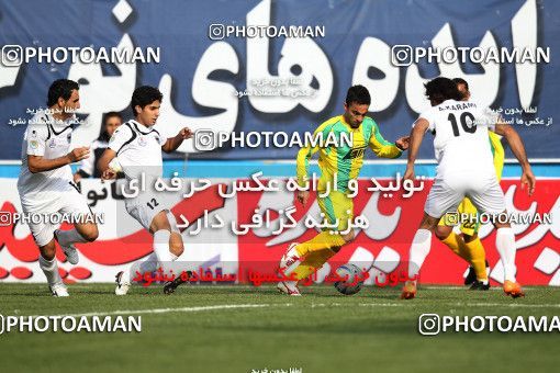 1176770, Tehran, Iran, Iran Pro League، Persian Gulf Cup، 2010-11 season، Second Leg، Week 24، Rah Ahan ۱ v ۱ Shahin Boushehr on 2011/02/25 at Ekbatan Stadium