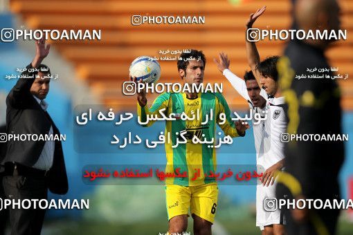 1176767, Tehran, Iran, Iran Pro League، Persian Gulf Cup، 2010-11 season، Second Leg، Week 24، Rah Ahan ۱ v ۱ Shahin Boushehr on 2011/02/25 at Ekbatan Stadium