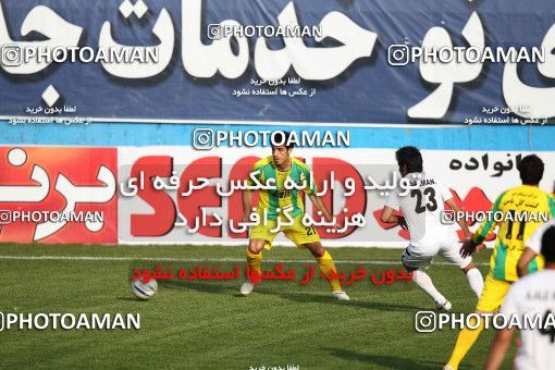 1176580, Tehran, Iran, Iran Pro League، Persian Gulf Cup، 2010-11 season، Second Leg، Week 24، Rah Ahan ۱ v ۱ Shahin Boushehr on 2011/02/25 at Ekbatan Stadium