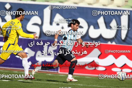 1179800, Tehran, [*parameter:4*], Iran Pro League، Persian Gulf Cup، 2010-11 season، Second Leg، Week 25، Naft Tehran 4 v ۱ Paykan on 2011/03/05 at Shahid Dastgerdi Stadium