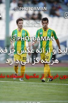 1186983, Tehran, Iran, Iran Pro League، Persian Gulf Cup، 2010-11 season، Second Leg، Week 30، Rah Ahan ۱ v ۰ Esteghlal on 2011/04/14 at Azadi Stadium