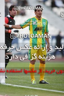 1186968, Tehran, Iran, Iran Pro League، Persian Gulf Cup، 2010-11 season، Second Leg، Week 30، Rah Ahan ۱ v ۰ Esteghlal on 2011/04/14 at Azadi Stadium