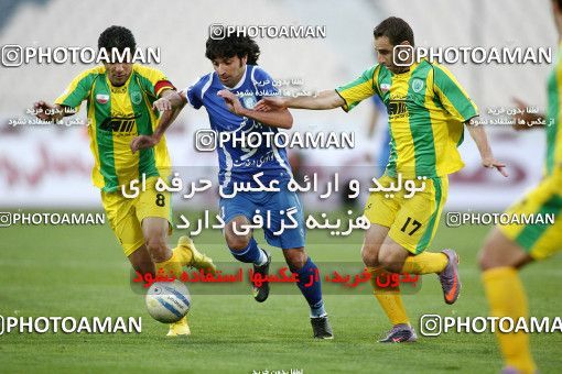 1187049, Tehran, Iran, Iran Pro League، Persian Gulf Cup، 2010-11 season، Second Leg، Week 30، Rah Ahan ۱ v ۰ Esteghlal on 2011/04/14 at Azadi Stadium