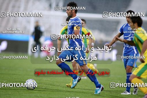 1186965, Tehran, Iran, Iran Pro League، Persian Gulf Cup، 2010-11 season، Second Leg، Week 30، Rah Ahan ۱ v ۰ Esteghlal on 2011/04/14 at Azadi Stadium