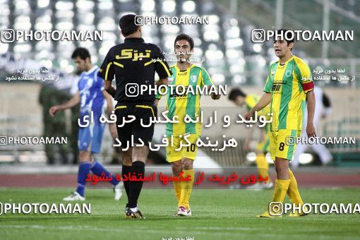 1186940, Tehran, Iran, Iran Pro League، Persian Gulf Cup، 2010-11 season، Second Leg، Week 30، Rah Ahan ۱ v ۰ Esteghlal on 2011/04/14 at Azadi Stadium