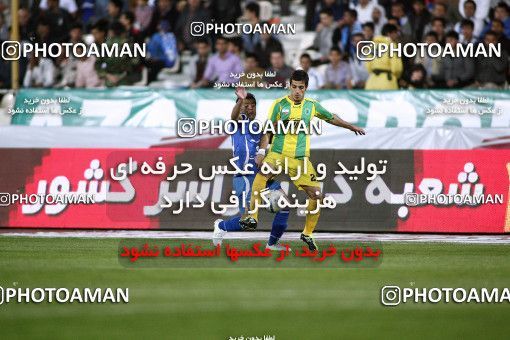 1186979, Tehran, Iran, Iran Pro League، Persian Gulf Cup، 2010-11 season، Second Leg، Week 30، Rah Ahan ۱ v ۰ Esteghlal on 2011/04/14 at Azadi Stadium