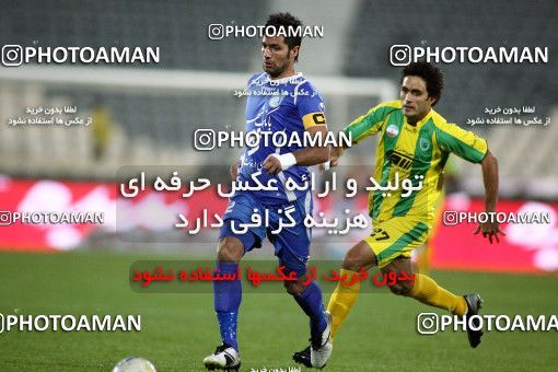 1186927, Tehran, Iran, Iran Pro League، Persian Gulf Cup، 2010-11 season، Second Leg، Week 30، Rah Ahan ۱ v ۰ Esteghlal on 2011/04/14 at Azadi Stadium