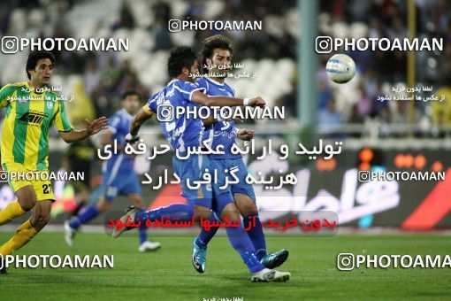 1186930, Tehran, Iran, Iran Pro League، Persian Gulf Cup، 2010-11 season، Second Leg، Week 30، Rah Ahan ۱ v ۰ Esteghlal on 2011/04/14 at Azadi Stadium