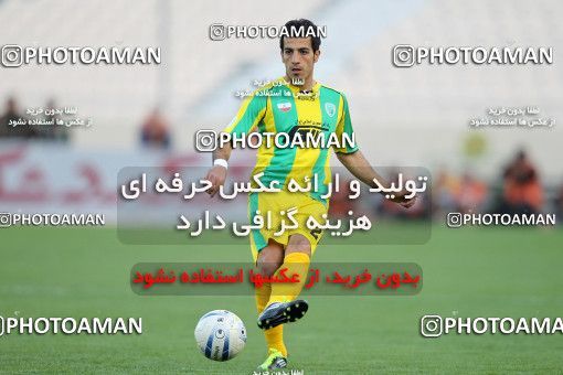 1187370, Tehran, Iran, Iran Pro League، Persian Gulf Cup، 2010-11 season، Second Leg، Week 30، Rah Ahan ۱ v ۰ Esteghlal on 2011/04/14 at Azadi Stadium