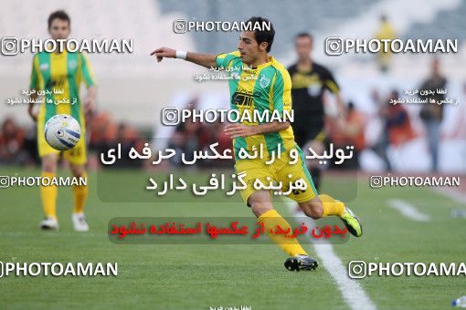 1187408, Tehran, Iran, Iran Pro League، Persian Gulf Cup، 2010-11 season، Second Leg، Week 30، Rah Ahan ۱ v ۰ Esteghlal on 2011/04/14 at Azadi Stadium