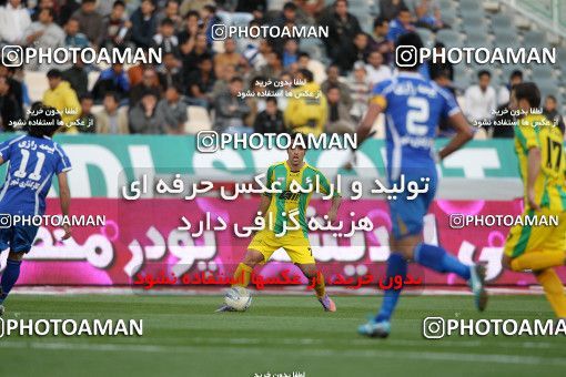 1187390, Tehran, Iran, لیگ برتر فوتبال ایران، Persian Gulf Cup، Week 30، Second Leg، Rah Ahan 1 v 0 Esteghlal on 2011/04/14 at Azadi Stadium