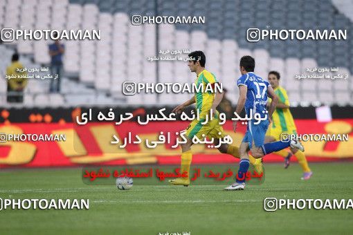 1187287, Tehran, Iran, Iran Pro League، Persian Gulf Cup، 2010-11 season، Second Leg، Week 30، Rah Ahan ۱ v ۰ Esteghlal on 2011/04/14 at Azadi Stadium