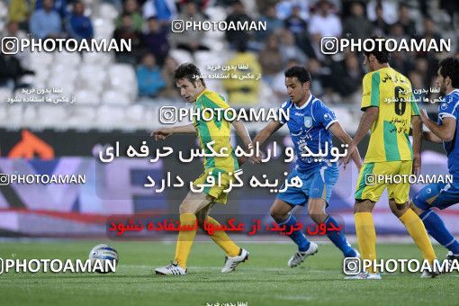 1187265, Tehran, Iran, Iran Pro League، Persian Gulf Cup، 2010-11 season، Second Leg، Week 30، Rah Ahan ۱ v ۰ Esteghlal on 2011/04/14 at Azadi Stadium