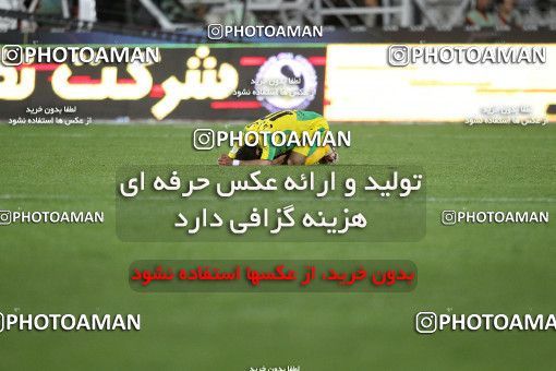 1187350, Tehran, Iran, لیگ برتر فوتبال ایران، Persian Gulf Cup، Week 30، Second Leg، Rah Ahan 1 v 0 Esteghlal on 2011/04/14 at Azadi Stadium