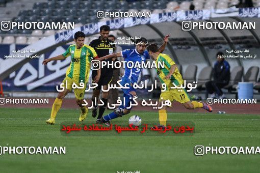 1186475, Tehran, Iran, Iran Pro League، Persian Gulf Cup، 2010-11 season، Second Leg، Week 30، Rah Ahan ۱ v ۰ Esteghlal on 2011/04/14 at Azadi Stadium