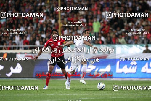 1187722, Tehran, Iran, Iran Pro League، Persian Gulf Cup، 2010-11 season، Second Leg، Week 31، Persepolis 2 v ۱ Steel Azin on 2011/04/15 at Azadi Stadium