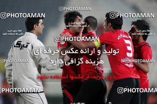 1186763, Tehran, Iran, Iran Pro League، Persian Gulf Cup، 2010-11 season، Second Leg، Week 31، Persepolis 2 v ۱ Steel Azin on 2011/04/15 at Azadi Stadium