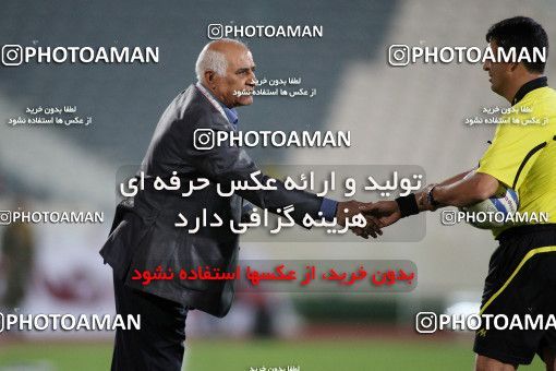 1186888, Tehran, Iran, Iran Pro League، Persian Gulf Cup، 2010-11 season، Second Leg، Week 31، Persepolis 2 v ۱ Steel Azin on 2011/04/15 at Azadi Stadium