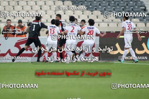 1186848, Tehran, Iran, Iran Pro League، Persian Gulf Cup، 2010-11 season، Second Leg، Week 31، Persepolis 2 v ۱ Steel Azin on 2011/04/15 at Azadi Stadium