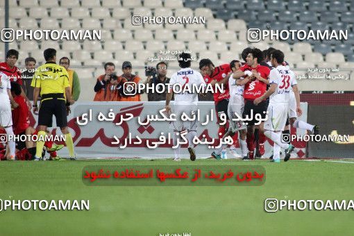 1186746, Tehran, Iran, Iran Pro League، Persian Gulf Cup، 2010-11 season، Second Leg، Week 31، Persepolis 2 v ۱ Steel Azin on 2011/04/15 at Azadi Stadium