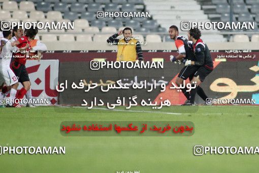 1186857, Tehran, Iran, Iran Pro League، Persian Gulf Cup، 2010-11 season، Second Leg، Week 31، Persepolis 2 v ۱ Steel Azin on 2011/04/15 at Azadi Stadium