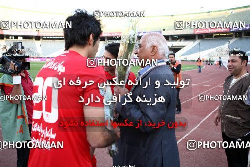 1187616, Tehran, Iran, Iran Pro League، Persian Gulf Cup، 2010-11 season، Second Leg، Week 31، Persepolis 2 v ۱ Steel Azin on 2011/04/15 at Azadi Stadium