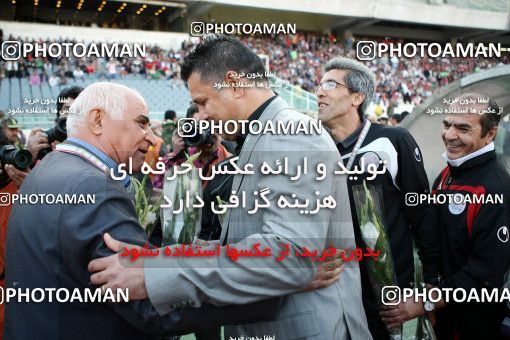 1187524, Tehran, Iran, Iran Pro League، Persian Gulf Cup، 2010-11 season، Second Leg، Week 31، Persepolis 2 v ۱ Steel Azin on 2011/04/15 at Azadi Stadium