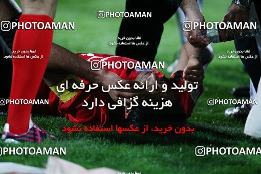 1187617, Tehran, Iran, Iran Pro League، Persian Gulf Cup، 2010-11 season، Second Leg، Week 31، Persepolis 2 v ۱ Steel Azin on 2011/04/15 at Azadi Stadium