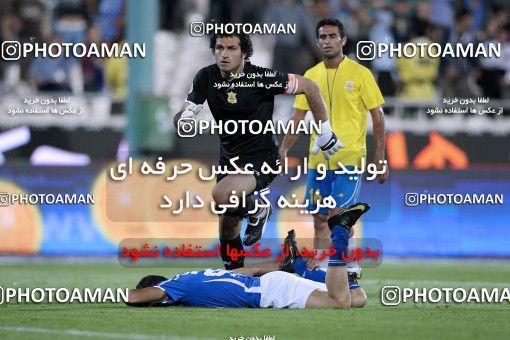 1190494, Tehran, Iran, Iran Pro League، Persian Gulf Cup، 2010-11 season، Second Leg، Week 31، Esteghlal 6 v 2 Sanat Naft Abadan on 2011/04/23 at Azadi Stadium