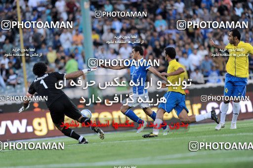 1189283, Tehran, Iran, Iran Pro League، Persian Gulf Cup، 2010-11 season، Second Leg، Week 31، Esteghlal 6 v 2 Sanat Naft Abadan on 2011/04/23 at Azadi Stadium