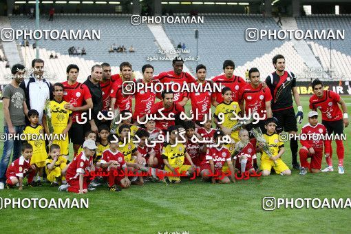 1189878, Tehran, Iran, Iran Pro League، Persian Gulf Cup، 2010-11 season، Second Leg، Week 31، Naft Tehran ۱ v 5 Persepolis on 2011/04/24 at Azadi Stadium