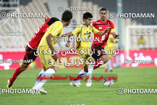 1189879, Tehran, Iran, Iran Pro League، Persian Gulf Cup، 2010-11 season، Second Leg، Week 31، Naft Tehran ۱ v 5 Persepolis on 2011/04/24 at Azadi Stadium