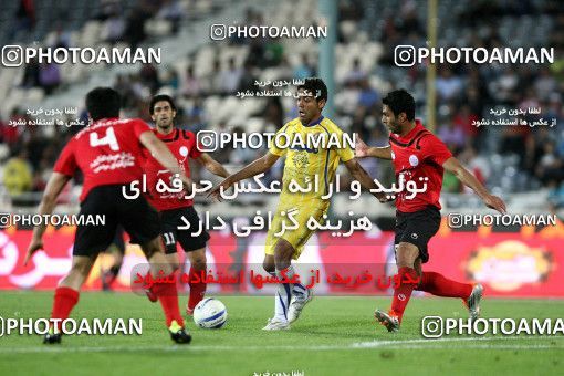 1189795, Tehran, Iran, Iran Pro League، Persian Gulf Cup، 2010-11 season، Second Leg، Week 31، Naft Tehran ۱ v 5 Persepolis on 2011/04/24 at Azadi Stadium