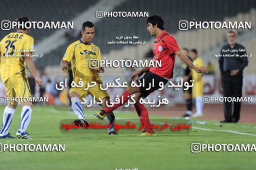 1189131, Tehran, Iran, Iran Pro League، Persian Gulf Cup، 2010-11 season، Second Leg، Week 31، Naft Tehran ۱ v 5 Persepolis on 2011/04/24 at Azadi Stadium