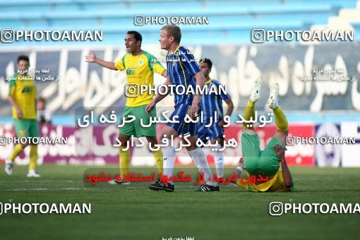 1191980, Tehran, [*parameter:4*], Iran Pro League، Persian Gulf Cup، 2010-11 season، Second Leg، Week 32، Rah Ahan ۱ v ۰ Naft Tehran on 2011/04/29 at Ekbatan Stadium