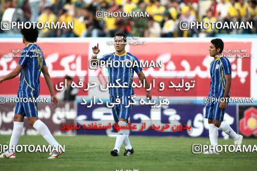 1191797, Tehran, [*parameter:4*], Iran Pro League، Persian Gulf Cup، 2010-11 season، Second Leg، Week 32، Rah Ahan ۱ v ۰ Naft Tehran on 2011/04/29 at Ekbatan Stadium