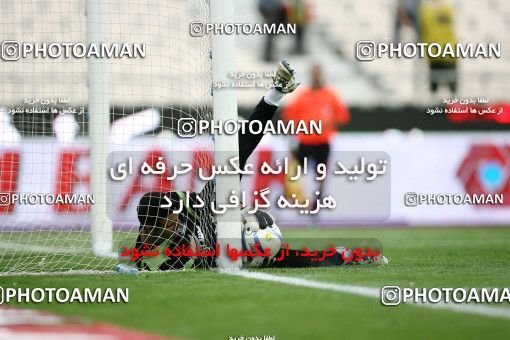 1194143, Tehran, Iran, Iran Pro League، Persian Gulf Cup، 2010-11 season، Second Leg، Week 33، Esteghlal 2 v ۰ Malvan Bandar Anzali on 2011/05/15 at Azadi Stadium