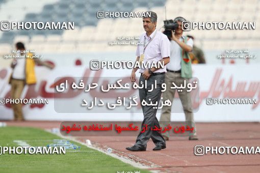 1194317, Tehran, Iran, Iran Pro League، Persian Gulf Cup، 2010-11 season، Second Leg، Week 33، Esteghlal 2 v ۰ Malvan Bandar Anzali on 2011/05/15 at Azadi Stadium