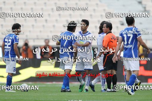 1194385, Tehran, Iran, Iran Pro League، Persian Gulf Cup، 2010-11 season، Second Leg، Week 33، Esteghlal 2 v ۰ Malvan Bandar Anzali on 2011/05/15 at Azadi Stadium