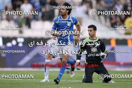 1194585, Tehran, Iran, Iran Pro League، Persian Gulf Cup، 2010-11 season، Second Leg، Week 33، Esteghlal 2 v ۰ Malvan Bandar Anzali on 2011/05/15 at Azadi Stadium